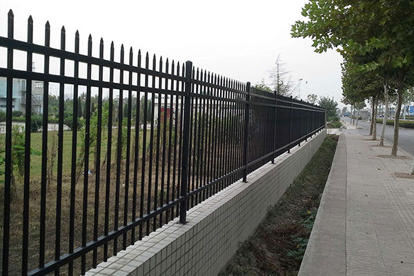 圍墻欄桿